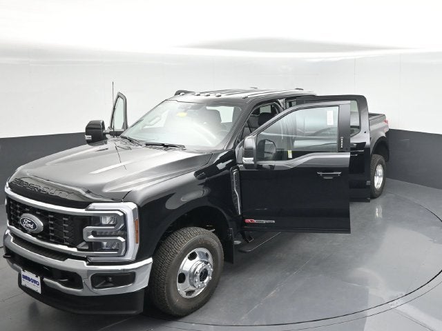 2027 Ford F-350SD Lariat DRW