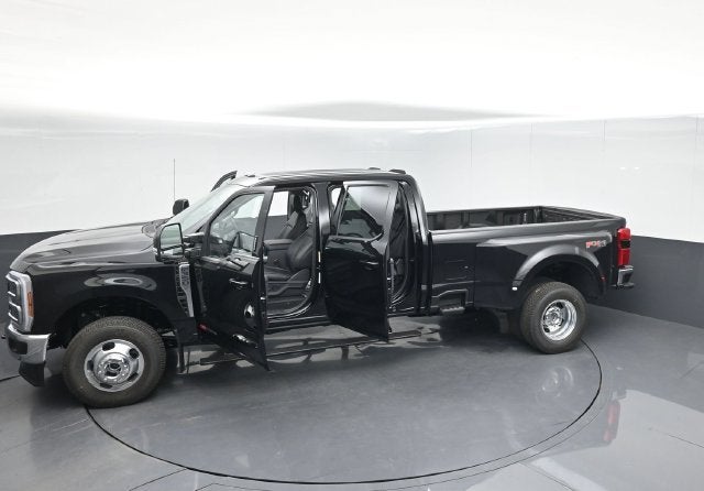 2027 Ford F-350SD Lariat DRW