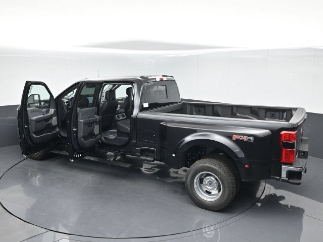 2027 Ford F-350SD Lariat DRW