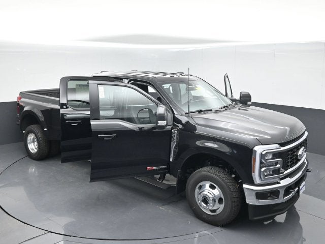 2027 Ford F-350SD Lariat DRW