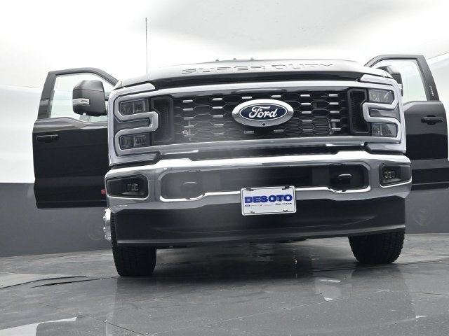 2027 Ford F-350SD Lariat DRW