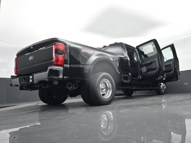 2027 Ford F-350SD Lariat DRW