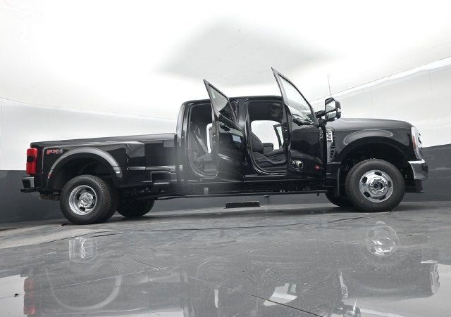 2027 Ford F-350SD Lariat DRW