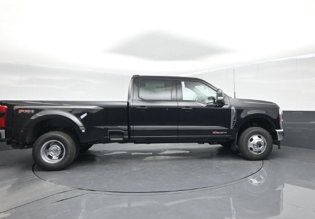 2027 Ford F-350SD Lariat DRW