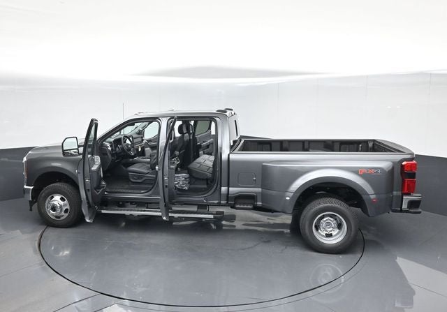 2026 Ford F-350SD Lariat DRW