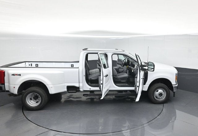 2027 Ford F-350SD XL DRW