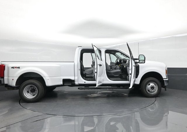 2027 Ford F-350SD XL DRW