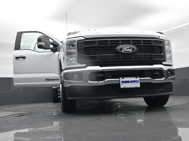 2027 Ford F-350SD XL DRW