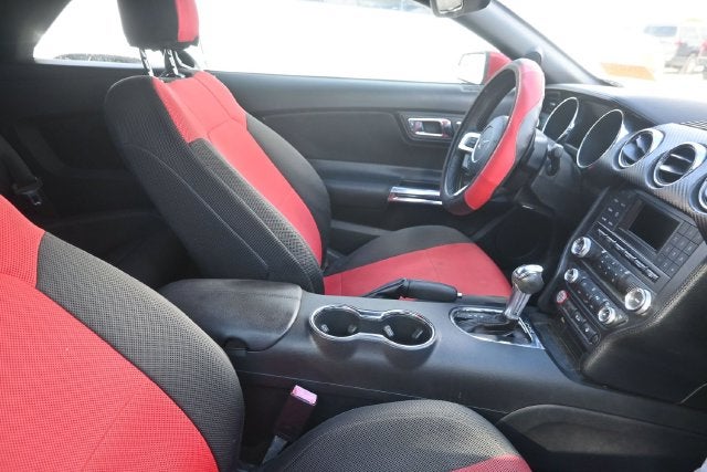 2017 Ford Mustang V6