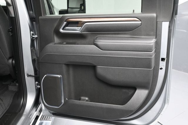 2025 Chevrolet Silverado 3500HD 4WD Crew Cab Long Bed LT