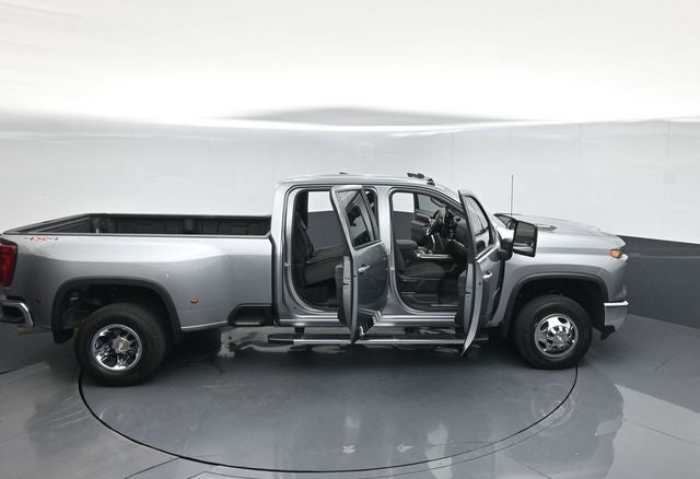 2025 Chevrolet Silverado 3500HD 4WD Crew Cab Long Bed LT