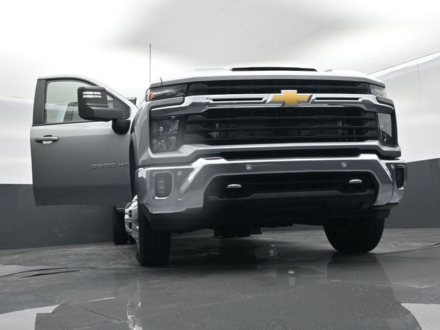 2025 Chevrolet Silverado 3500HD 4WD Crew Cab Long Bed LT