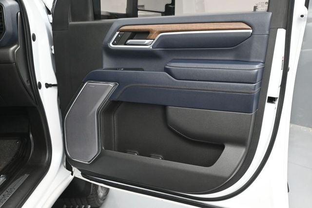 2024 Chevrolet Silverado 3500HD 4WD Crew Cab Standard Bed High Country