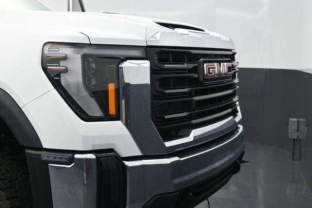 2024 GMC Sierra 2500HD 4WD Double Cab Standard Bed Pro