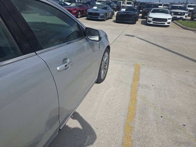 2015 Lincoln MKS Base