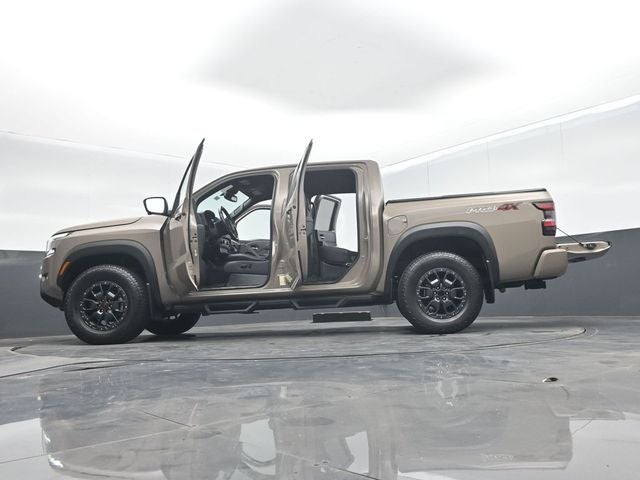 2022 Nissan Frontier Crew Cab PRO-4X 4x4