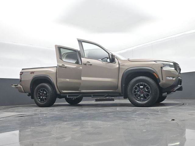 2022 Nissan Frontier Crew Cab PRO-4X 4x4