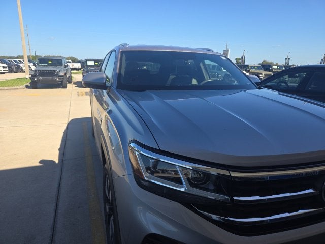 2023 Volkswagen Atlas Cross Sport 2.0T SE