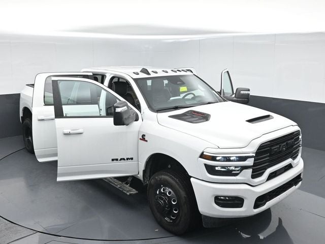 2026 RAM Ram 3500 RAM 3500 LARAMIE CREW CAB 4X4 8' BOX
