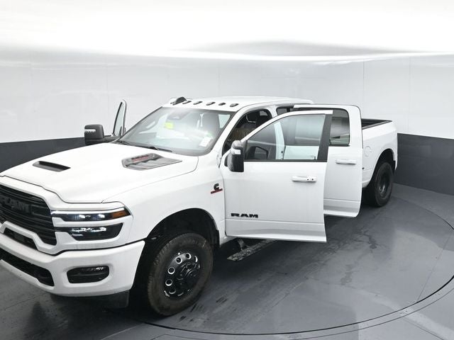 2026 RAM Ram 3500 RAM 3500 LARAMIE CREW CAB 4X4 8' BOX