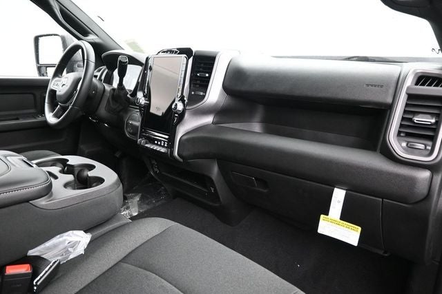 2026 RAM Ram 2500 RAM 2500 BLACK EXPRESS CREW CAB 4X4 6'4' BOX