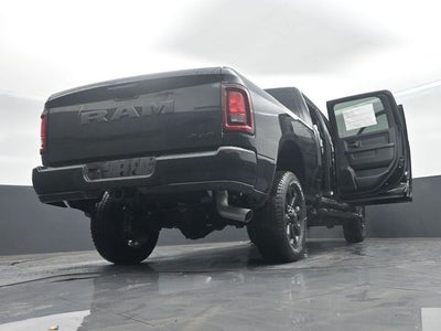 2026 RAM Ram 2500 RAM 2500 BLACK EXPRESS CREW CAB 4X4 6'4' BOX