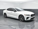 2021 Volvo S60 Recharge Plug-In Hybrid T8 R-Design Expression