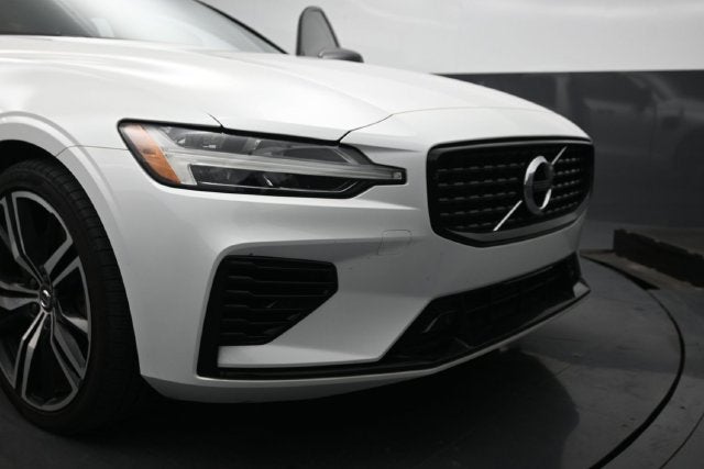 2021 Volvo S60 Recharge Plug-In Hybrid T8 R-Design Expression