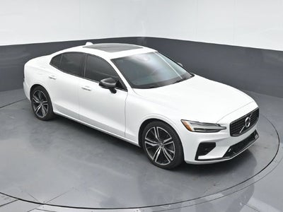 2021 Volvo S60 Recharge Plug-In Hybrid T8 R-Design Expression