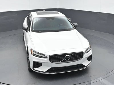 2021 Volvo S60 Recharge Plug-In Hybrid T8 R-Design Expression