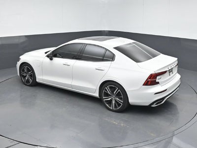 2021 Volvo S60 Recharge Plug-In Hybrid T8 R-Design Expression