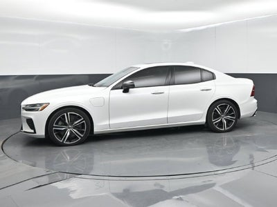 2021 Volvo S60 Recharge Plug-In Hybrid T8 R-Design Expression