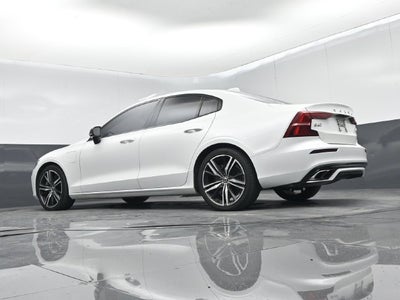 2021 Volvo S60 Recharge Plug-In Hybrid T8 R-Design Expression