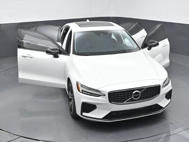 2021 Volvo S60 Recharge Plug-In Hybrid T8 R-Design Expression
