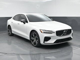 2021 Volvo S60 Recharge Plug-In Hybrid T8 R-Design Expression