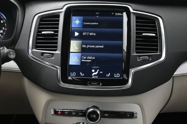 2018 Volvo XC90 T6 Momentum