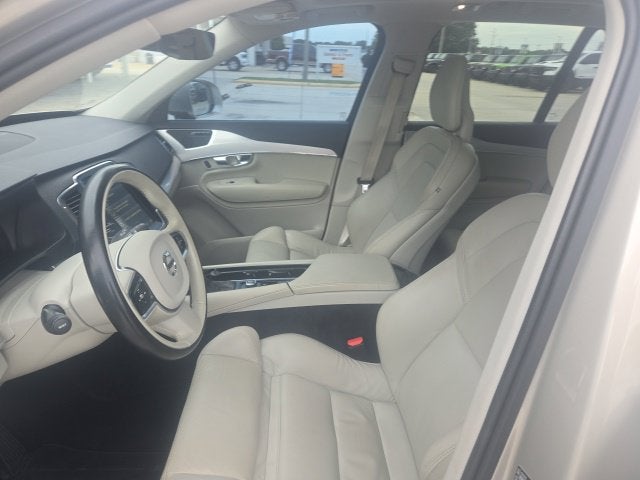 2018 Volvo XC90 T6 Momentum