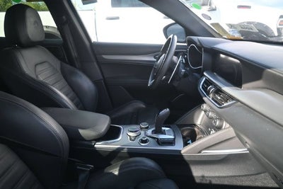 2023 Alfa Romeo Stelvio Veloce AWD