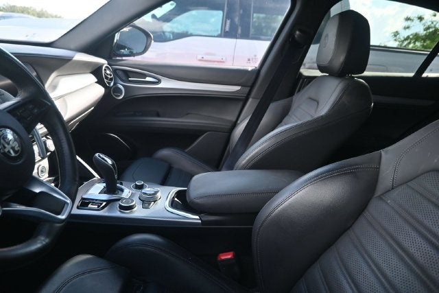 2023 Alfa Romeo Stelvio Veloce AWD